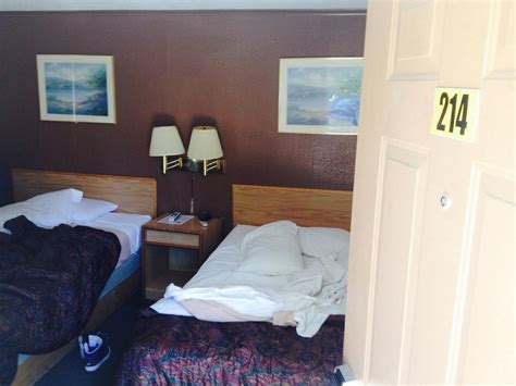 hotels in california mo